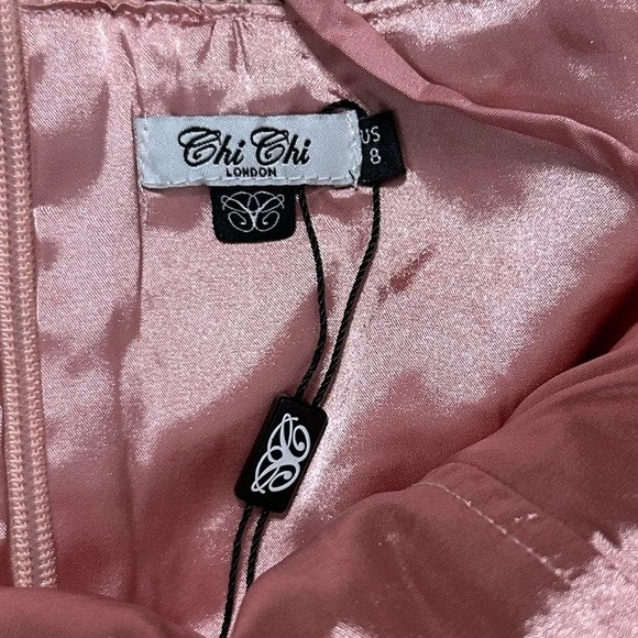 CHI CHI LONDON NWOT Tiered Ruffle Crochet Lace Dress size 8 - Picture 7 of 8